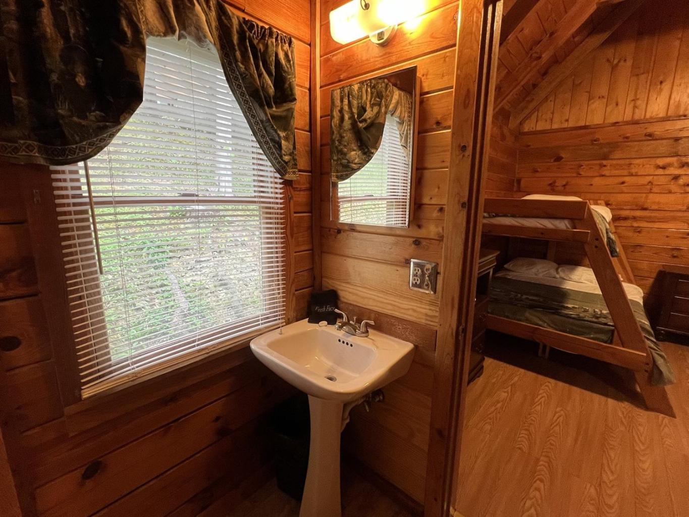 Cozy Cabin With Breathtaking Views Near Dollywood Пиджен Фордж Екстериор снимка
